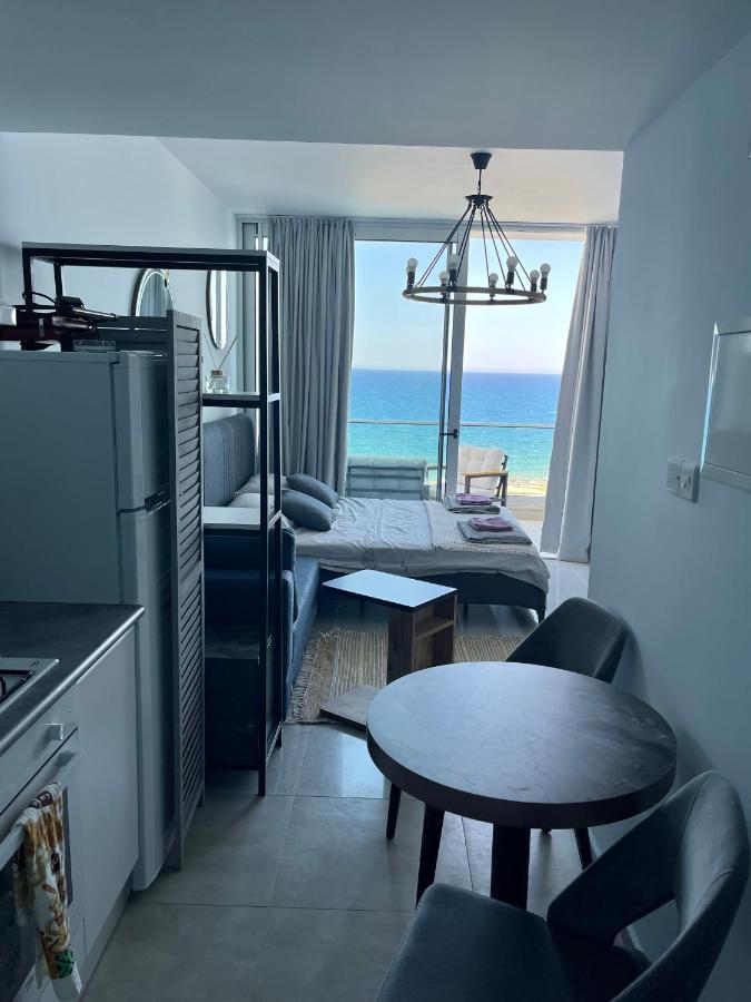 Sea View Suites By The Coast Famagouste Extérieur photo