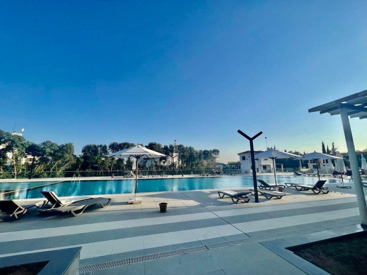Sea View Suites By The Coast Famagouste Extérieur photo
