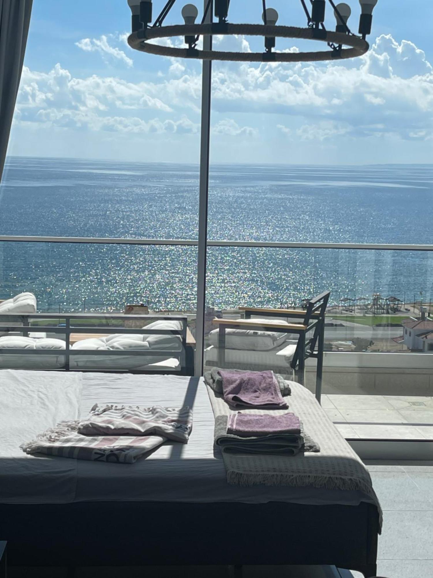 Sea View Suites By The Coast Famagouste Extérieur photo