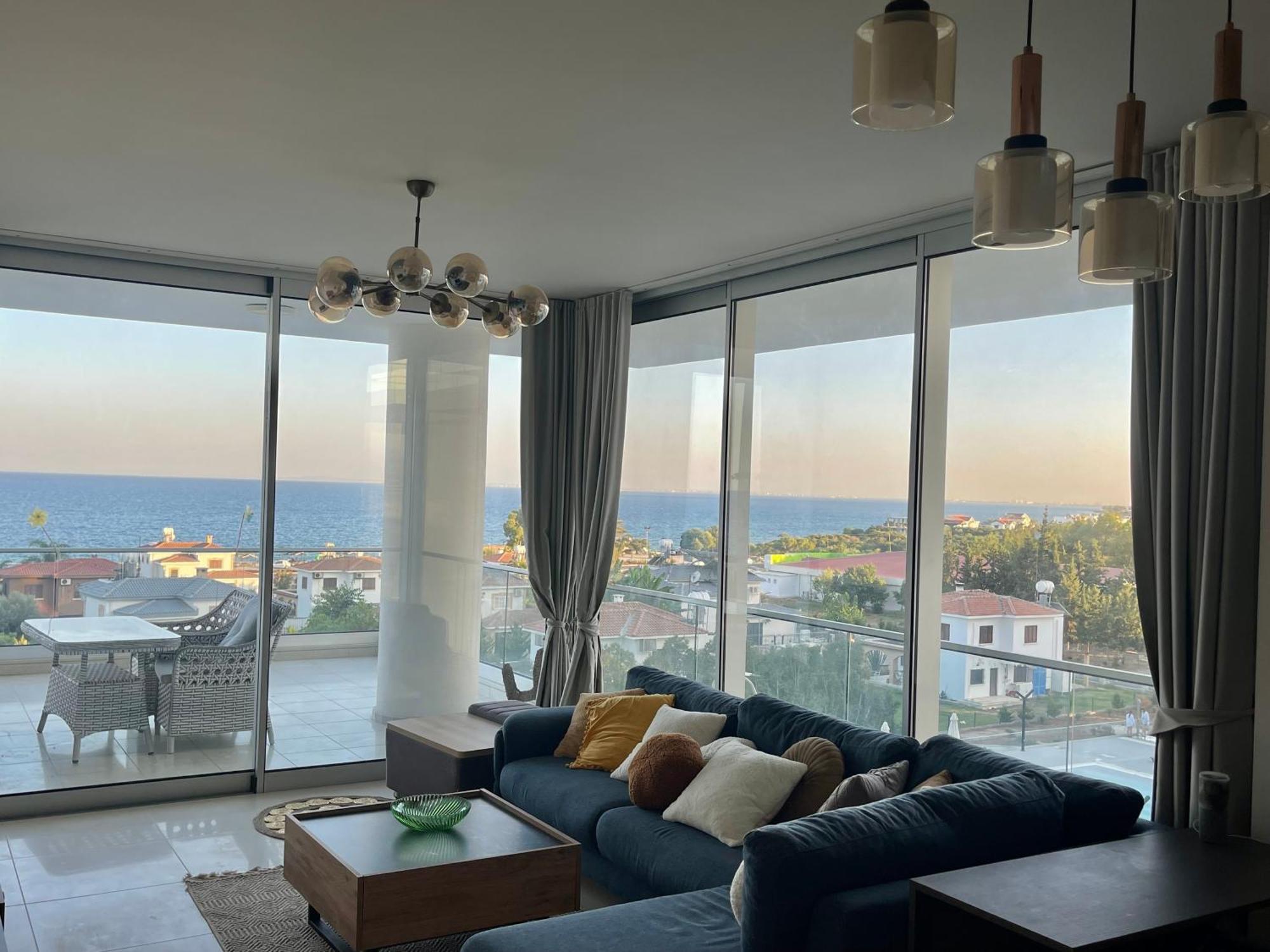 Sea View Suites By The Coast Famagouste Extérieur photo
