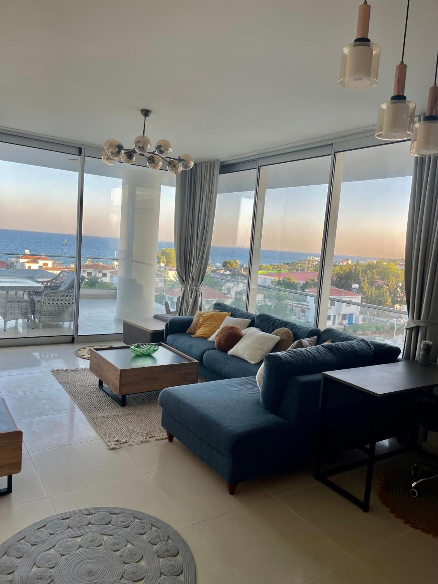 Sea View Suites By The Coast Famagouste Extérieur photo